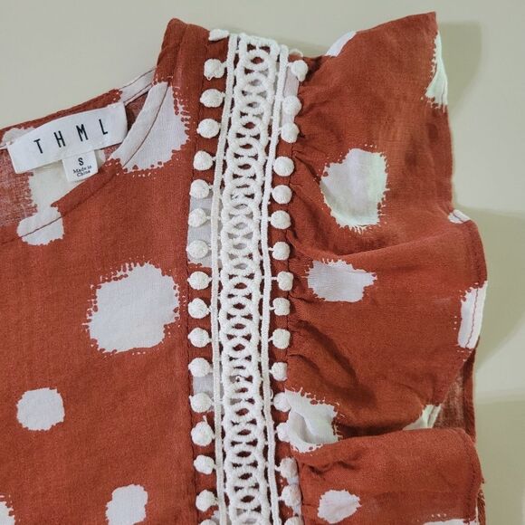 THML Women's Boho Rust and White Polka Dot Sleeveless Ruffle Peplum Blouse - Picture 7 of 14
